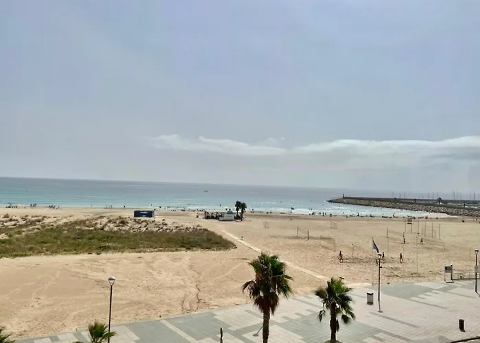 Apartamento Con Garaje En Primera Linea De Playa