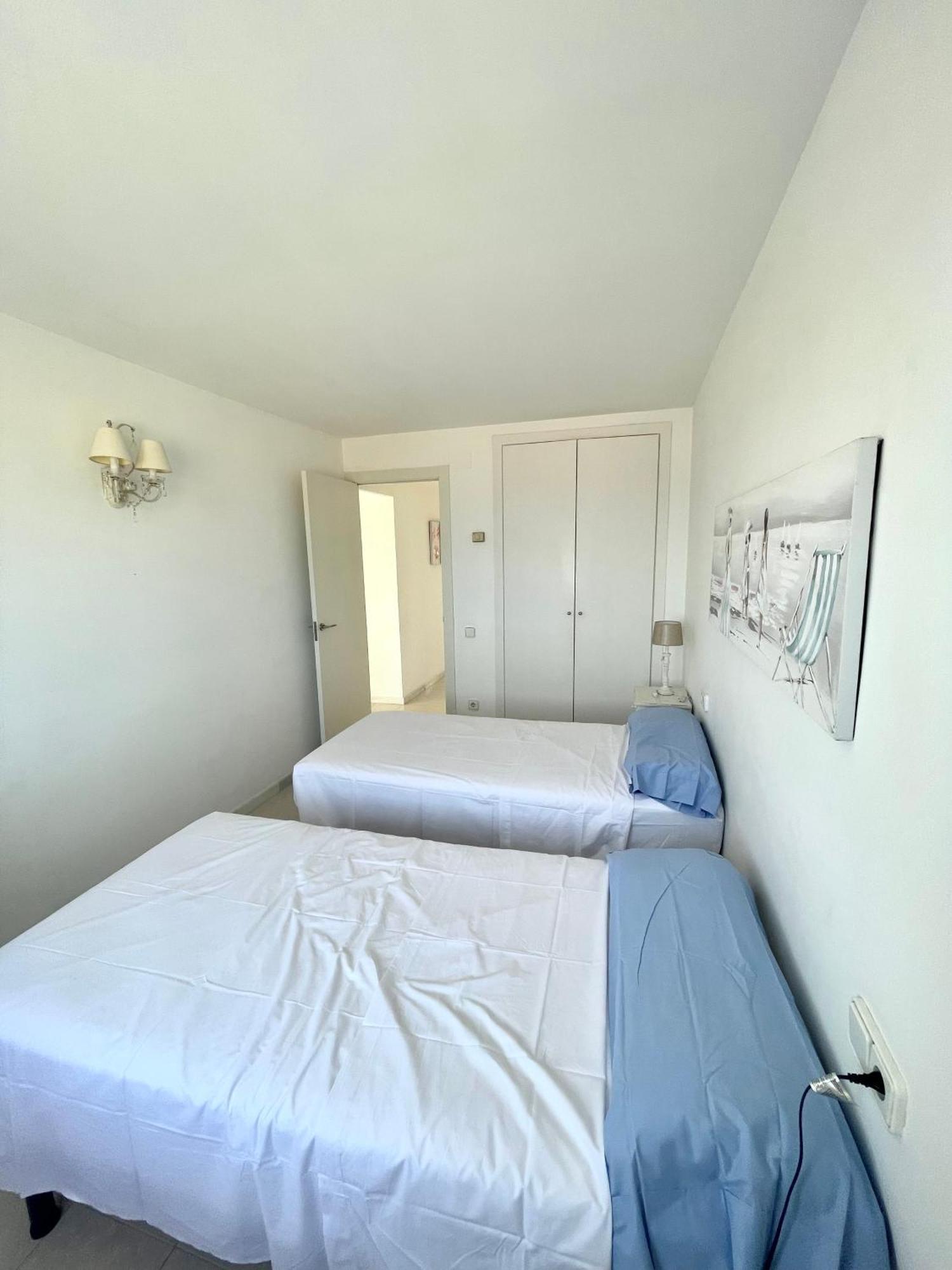 Apartment Con Garaje En Primera Linea De Playa *