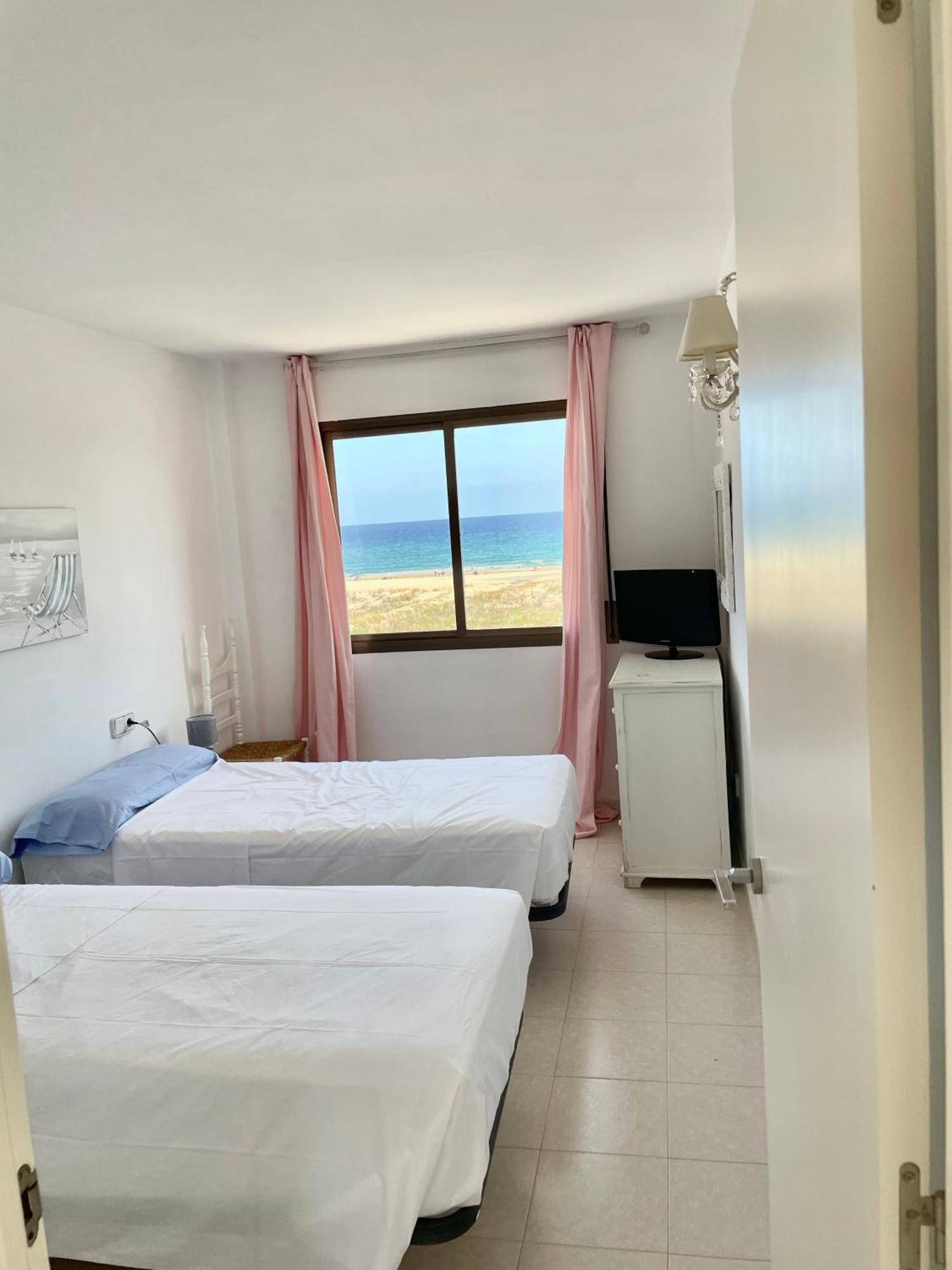 Con Garaje En Primera Linea De Playa Apartamento *